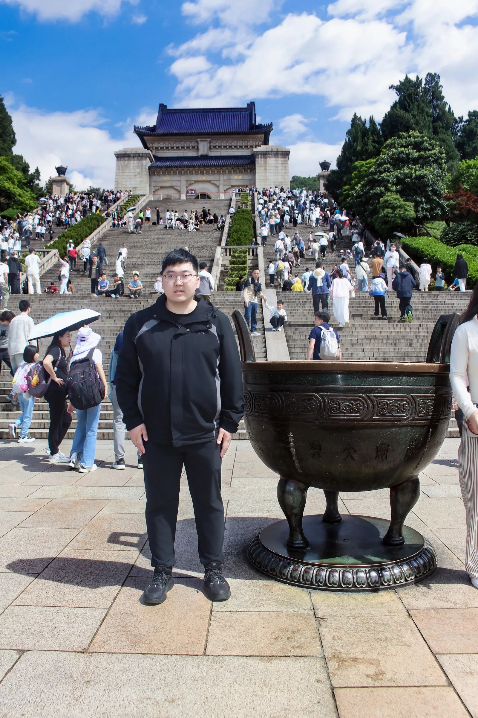 A photo in front of the Sun Yat-sen Mausoleum.